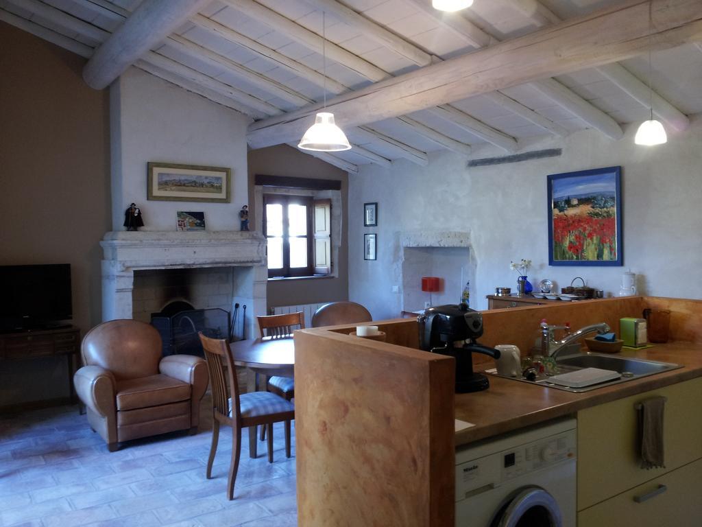 Le Petit Domeynes Apartment Стая снимка