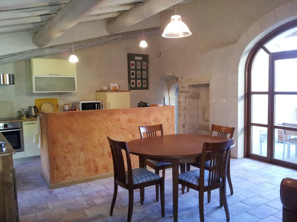 Le Petit Domeynes Apartment Стая снимка